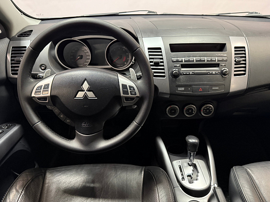 Mitsubishi Outlander Intense, 2008 года, пробег 157530 км