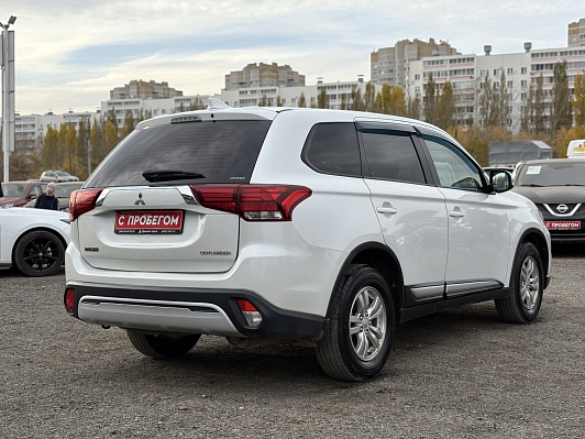 Mitsubishi Outlander Invite, 2019 года, пробег 154776 км