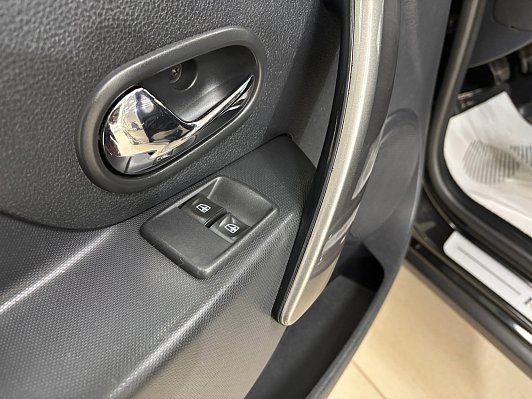 Renault Sandero, 2016 года, пробег 179036 км