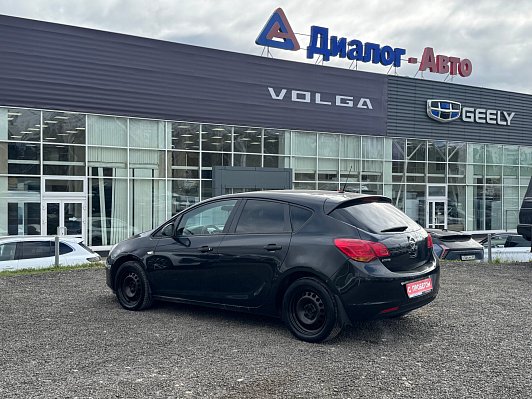 Opel Astra Essentia, 2011 года, пробег 151465 км