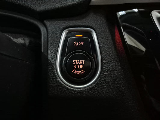 BMW 3 серии 318i Sport Line, 2015 года, пробег 160245 км