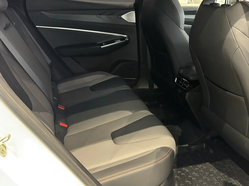 Geely Cityray Спорт, белый