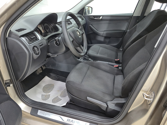 Skoda Rapid Hockey Edition Ambition, 2018 года, пробег 105178 км