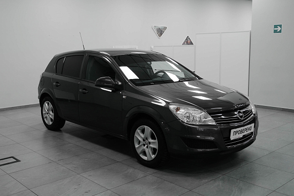 Opel Astra, 2011 года, пробег 120000 км