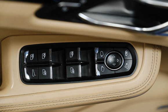 Porsche Macan S, 2015 года, пробег 182983 км