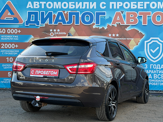 Lada (ВАЗ) Vesta Luxe Multimedia, 2019 года, пробег 124699 км