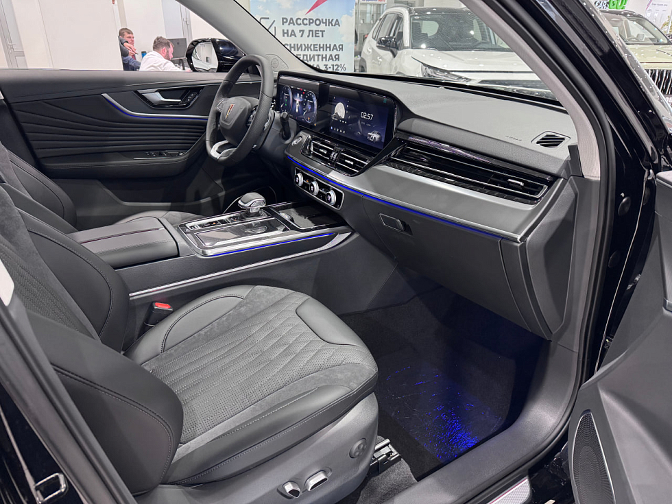 Hongqi HS5 Deluxe, черный