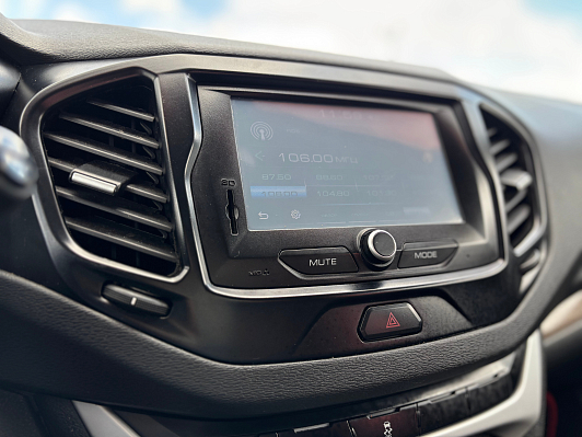 Lada (ВАЗ) Vesta Luxe Multimedia, 2017 года, пробег 206943 км