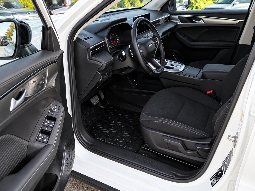 Haval Jolion Оптимум, белый