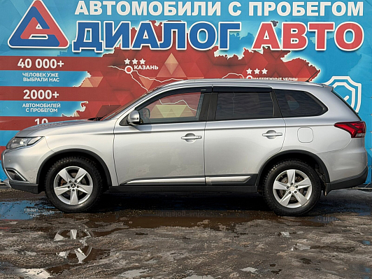 Mitsubishi Outlander Intense, 2016 года, пробег 210921 км