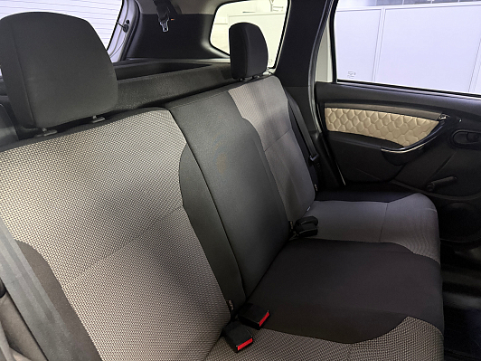 Renault Duster Expression, 2017 года, пробег 200500 км