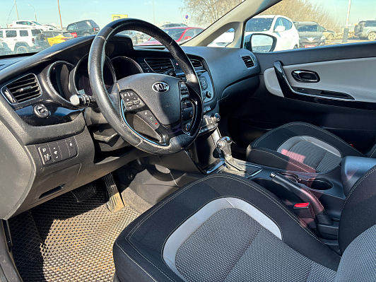 Kia Ceed Luxe, 2014 года, пробег 159321 км