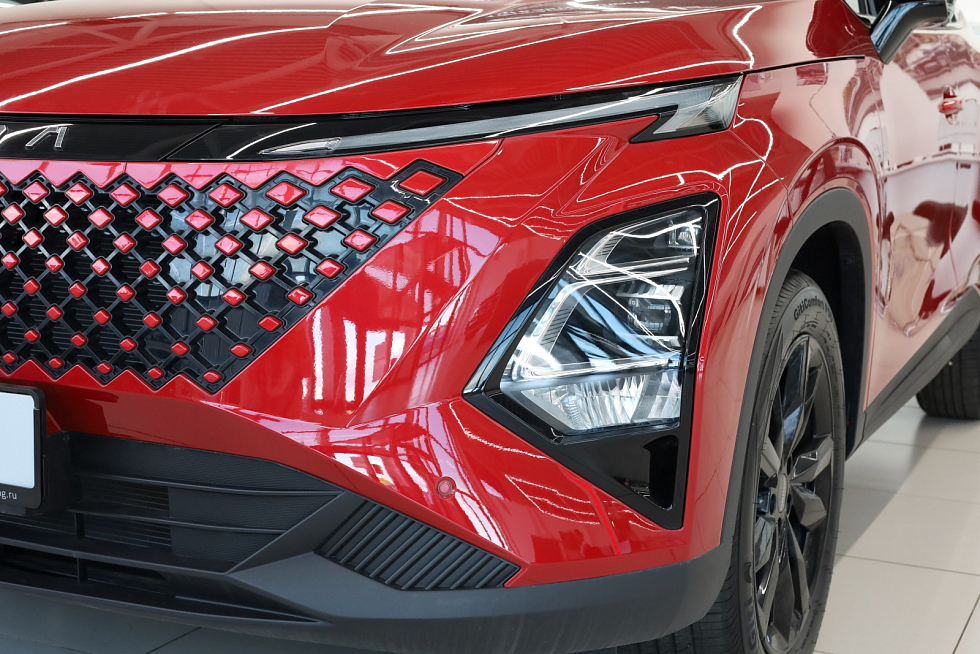 Omoda C5 Supreme, красный