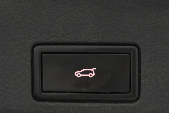 Volkswagen Touareg, 2011 года, пробег 261000 км