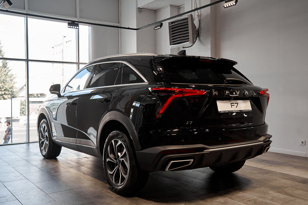 Haval F7 Премиум, черный