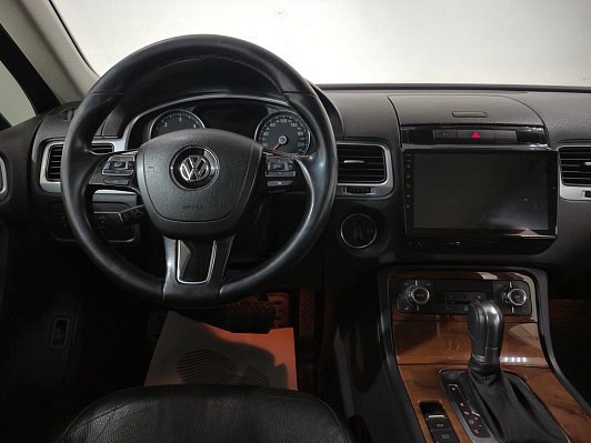 Volkswagen Touareg, 2011 года, пробег 324000 км