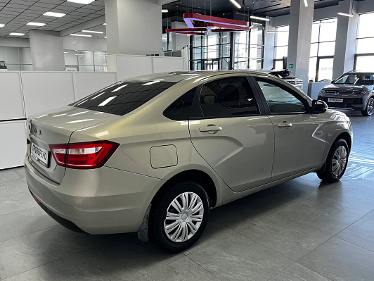 Lada (ВАЗ) Vesta Luxe, 2018 года, пробег 130000 км