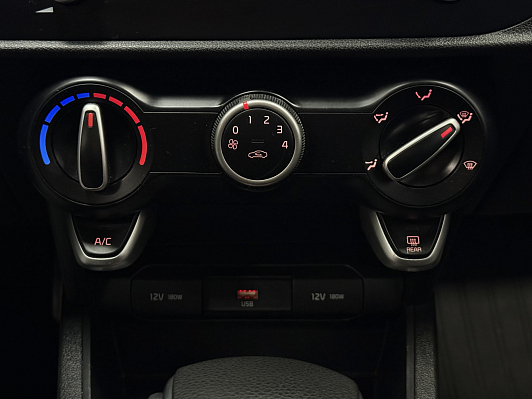 Kia Rio, 2021 года, пробег 86000 км