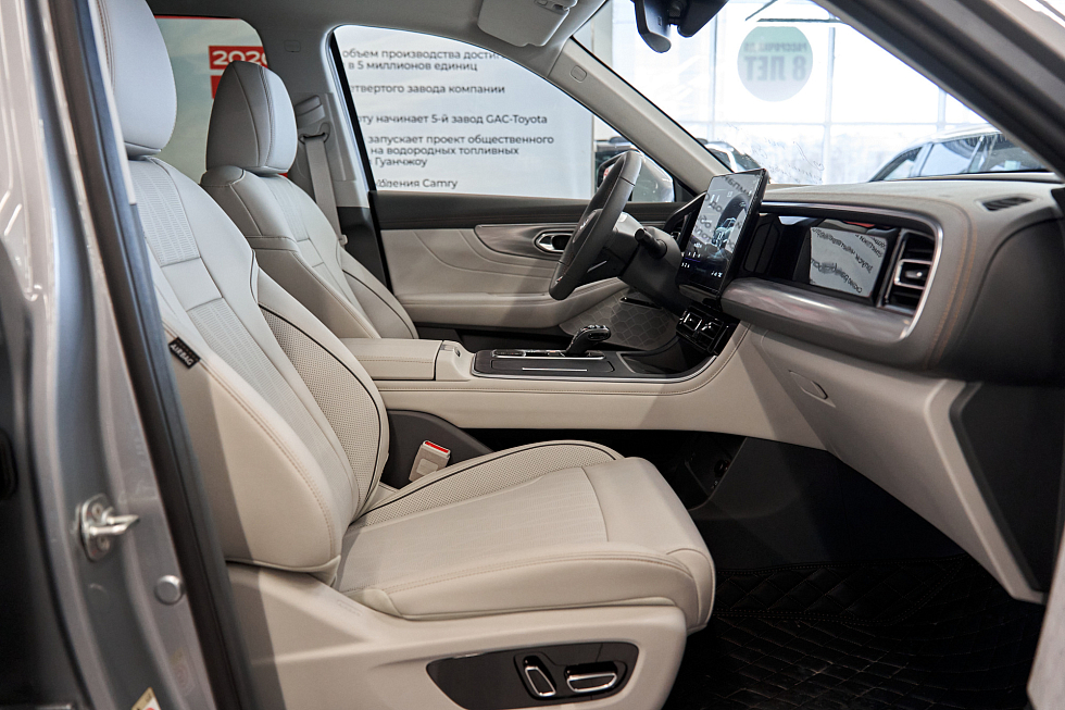 GAC GS8 GL (5 мест), серебряный