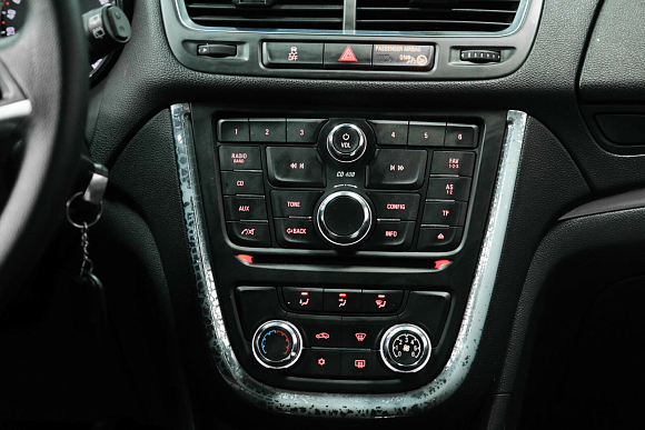 Opel Mokka Essentia, 2014 года, пробег 97000 км