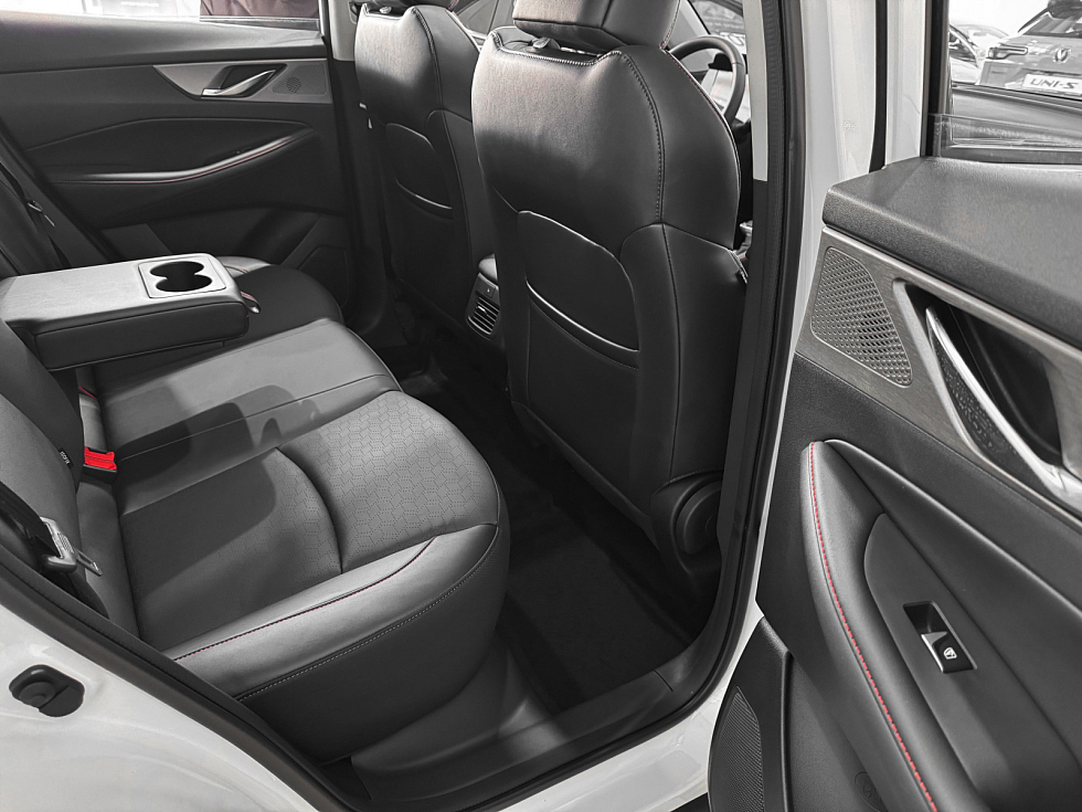 Changan CS35 Plus Комфорт, белый