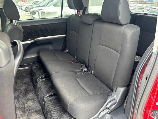 Toyota ISis, 2013 года, пробег 117800 км