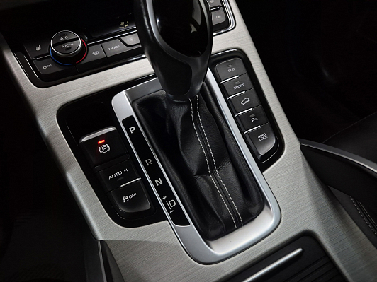 Geely Atlas Luxury, 2019 года, пробег 144072 км