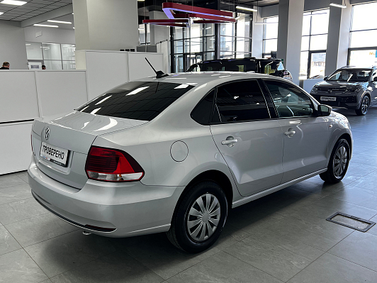 Volkswagen Polo Comfortline, 2017 года, пробег 123000 км