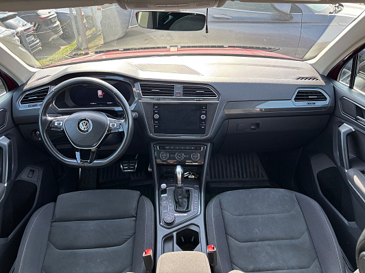 Volkswagen Tiguan Exclusive, 2018 года, пробег 133235 км