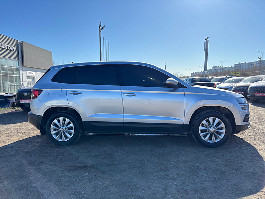 Skoda Karoq Active, 2022 года, пробег 242000 км
