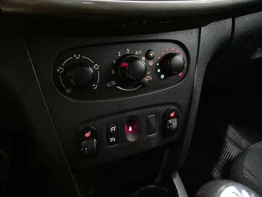Renault Sandero Confort, 2016 года, пробег 125366 км