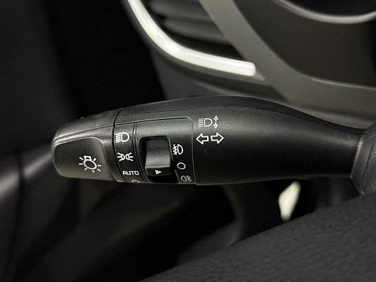 Kia Seltos Luxe, 2021 года, пробег 93801 км