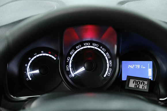 Lada (ВАЗ) XRAY Comfort, 2016 года, пробег 142677 км