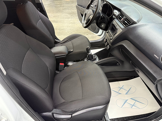 Kia Rio, 2016 года, пробег 182298 км