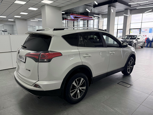 Toyota RAV4, 2017 года, пробег 125700 км