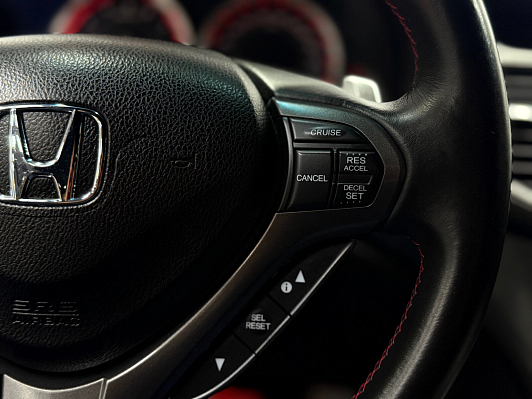 Honda Accord, 2011 года, пробег 204402 км