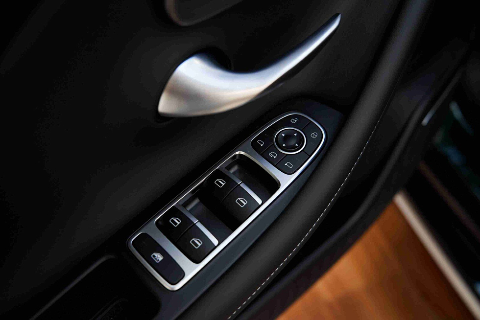 Chery Arrizo 8 Ультра Черный / Ultra Black, белый