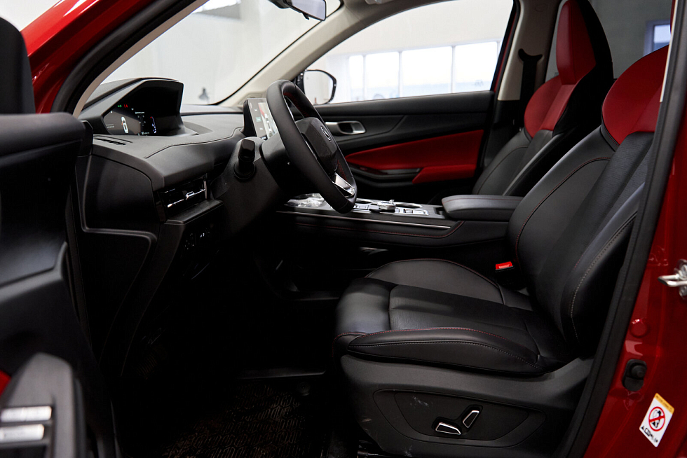 Changan UNI-S (CS55 Plus) Техно, красный