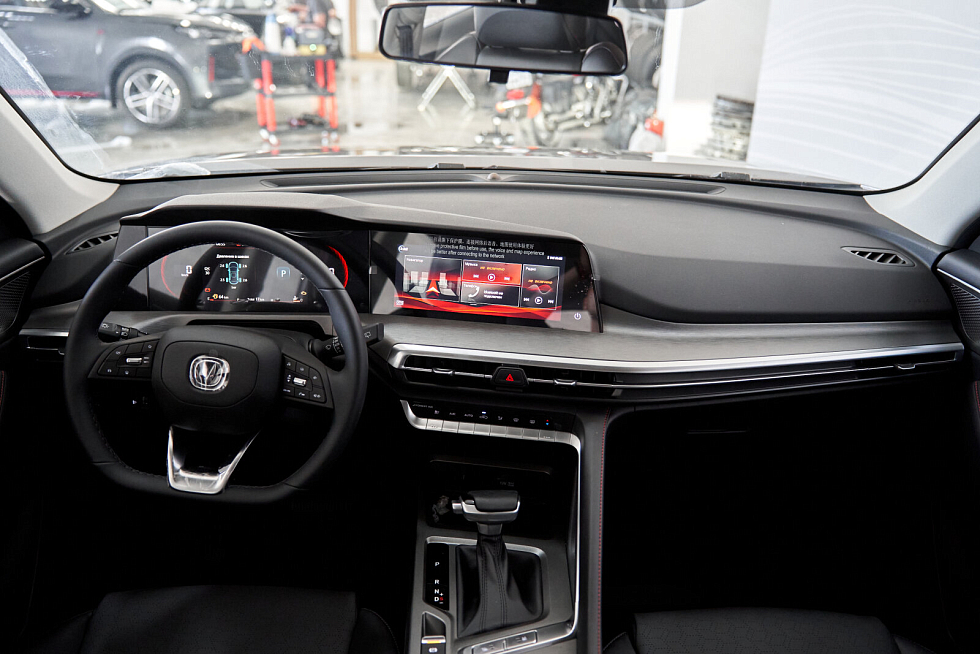 Changan CS35 Plus Техно, серебряный