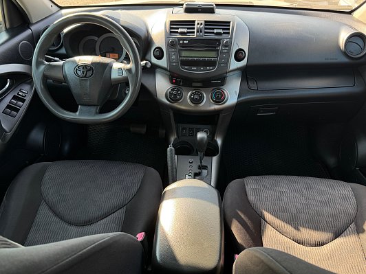 Toyota RAV4, 2010 года, пробег 248646 км