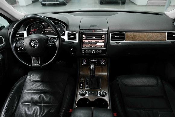 Volkswagen Touareg R-line, 2014 года, пробег 160000 км