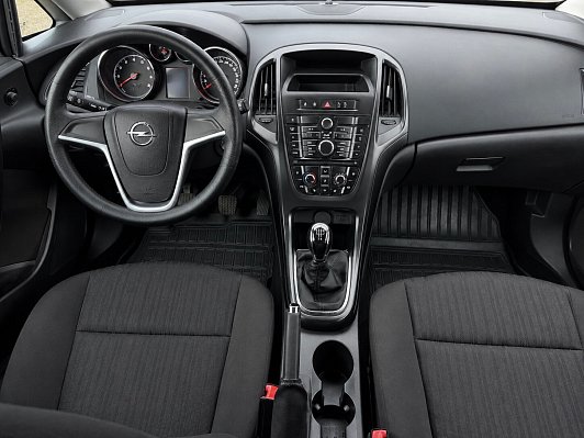 Opel Astra Essentia, 2011 года, пробег 151465 км