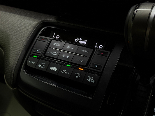 Honda Stepwgn, 2016 года, пробег 163270 км