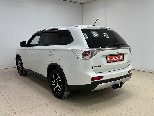 Mitsubishi Outlander Invite, 2014 года, пробег 131630 км