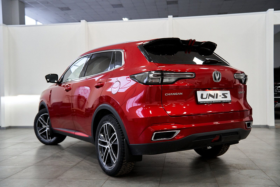 Changan UNI-S (CS55 Plus) Техно, красный
