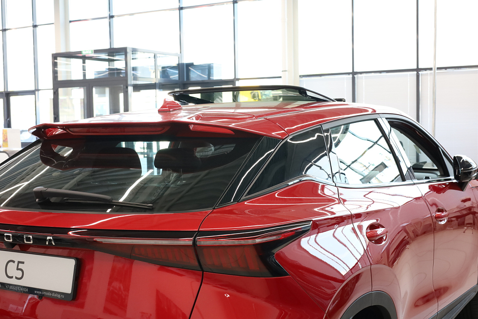 Omoda C5 Стиль, красный