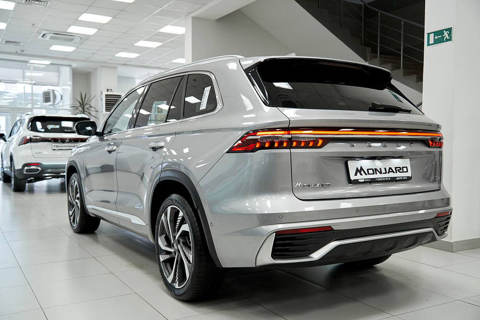 Geely Monjaro Flagship (2023-2025), серый