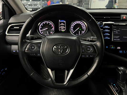 Toyota Camry Элеганс Safety, 2018 года, пробег 95146 км
