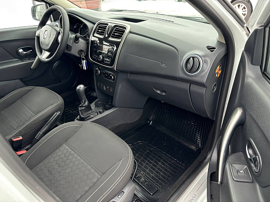 Renault Logan Luxe Privilege, 2014 года, пробег 124640 км