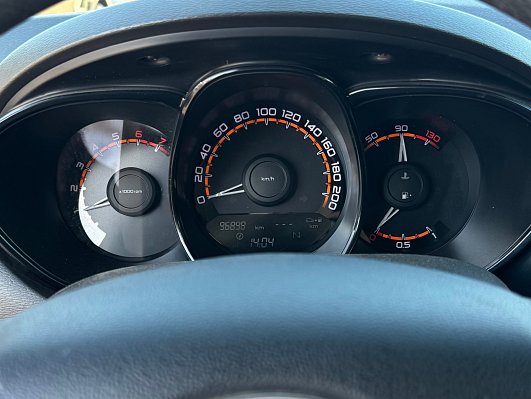 Lada (ВАЗ) Vesta 50 Anniversary, 2019 года, пробег 96750 км